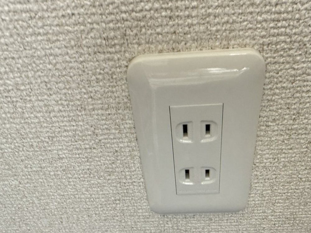 コンセント交換（電気工事）